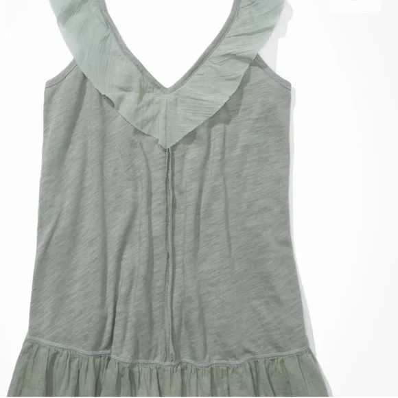 AE Ruffle V Neck Top - Picture 4 of 8